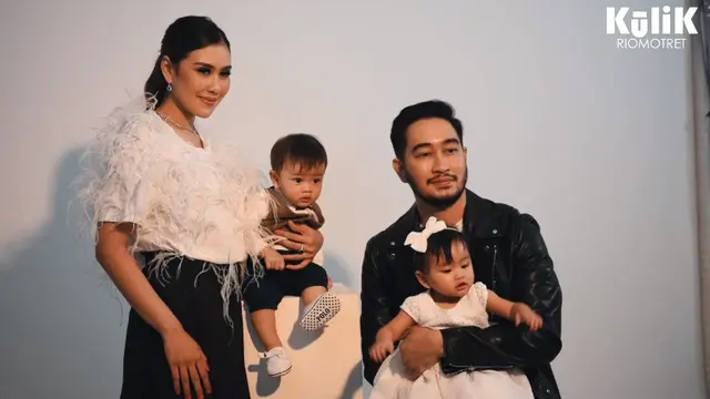 7 Pemotretan Syahnaz dan Jeje Bersama Si Kembar, Outfitnya Ditaksir Rp 4 Miliar