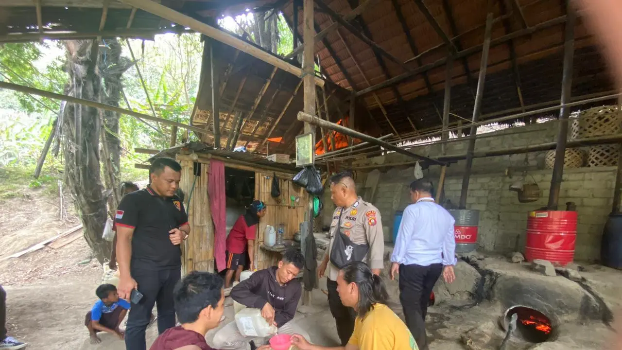 Penyulingan Cap Tikus