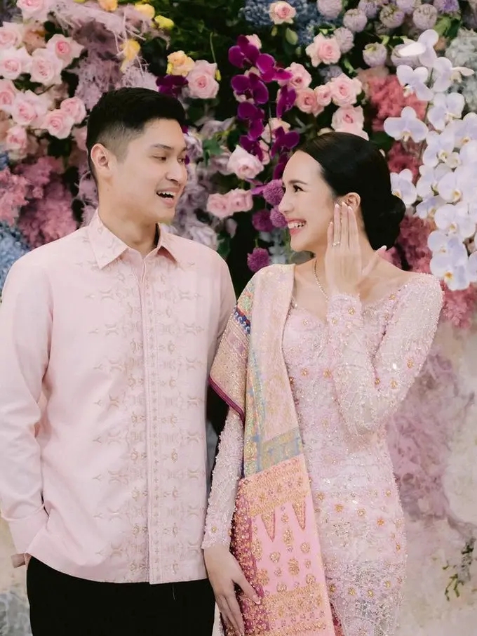 Beby Tsabina Resmi Dilamar Rizki Natakusumah di momen Hari Kartini