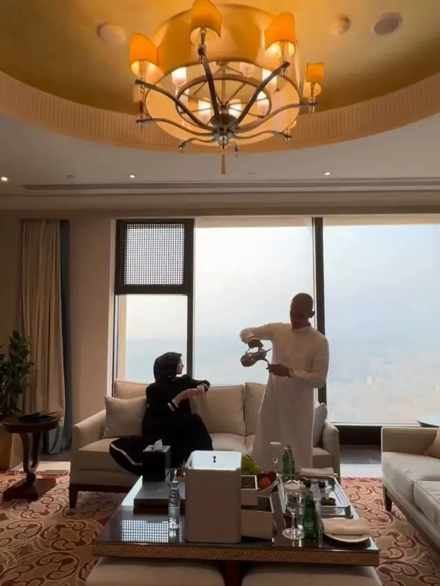 Terlihat Mereka Menempati Kamar yang Tinggi