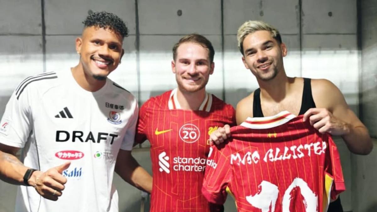 Cerita Sandy Walsh Dicari-cari Alexis Mac Allister Usai Laga Yokohama F Marinos vs Liverpool, Diajak Tukar Jersey