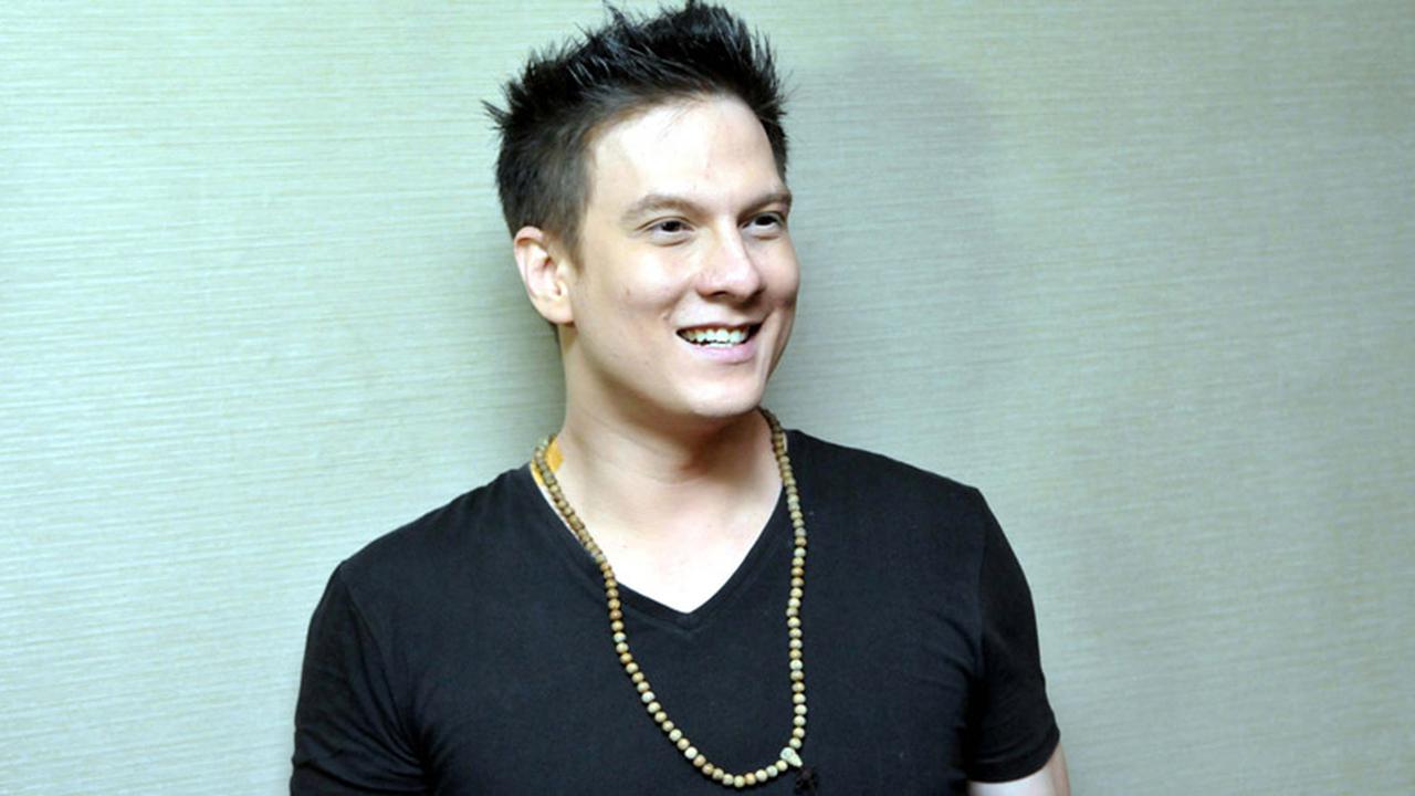 7 Potret Terbaru Bertrand Antolin, Masih Sendiri di Usia 39 Tahun