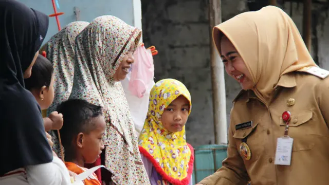 Tangis Janda Anak 2 Penderita Lumpuh di Hadapan Plt Bupati Purbalingga