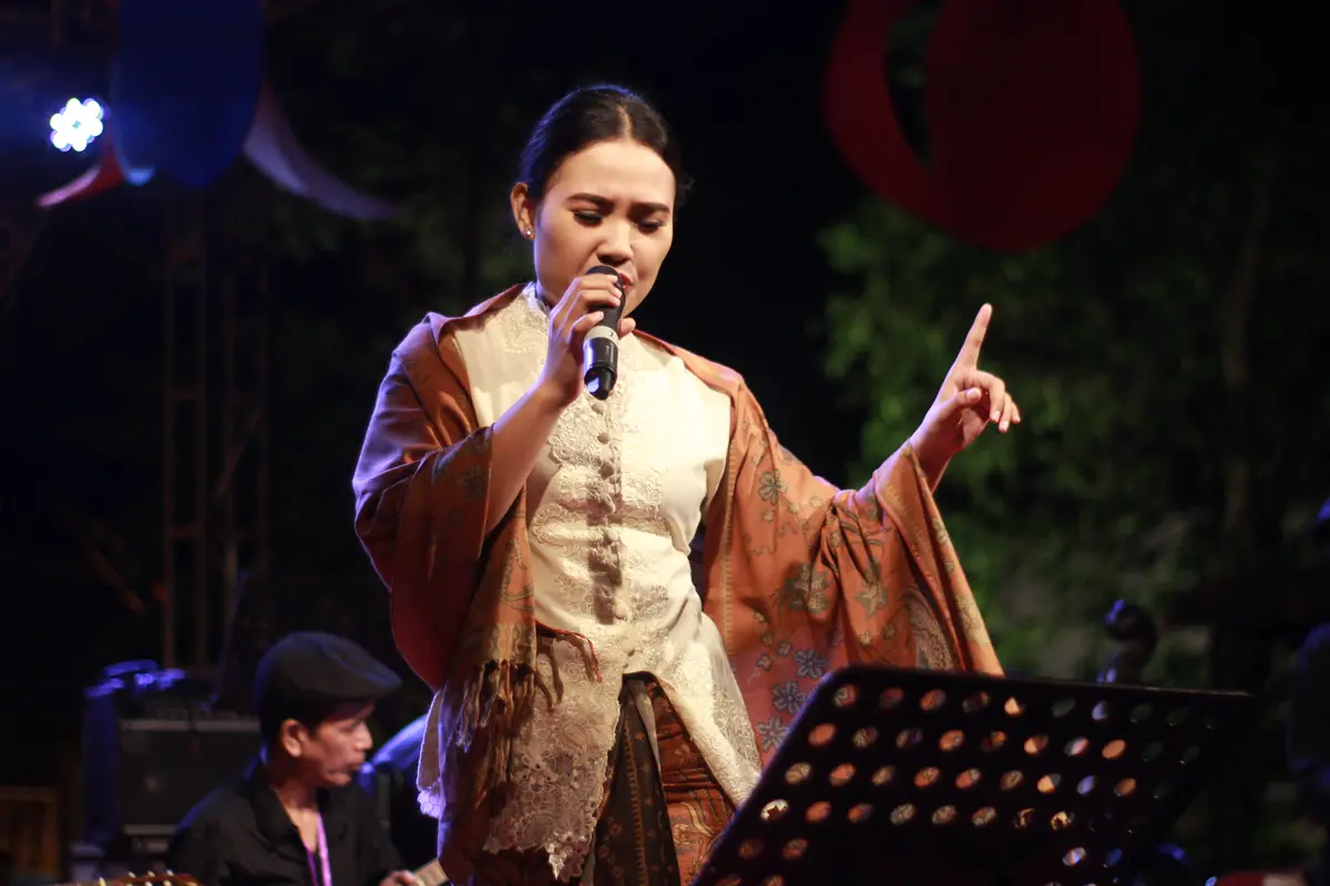 cinta indonesia dan keroncong
