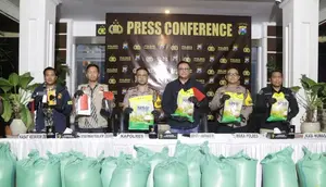 Jual Beras Subsidi Harga Premium, Empat Orang Ditangkap