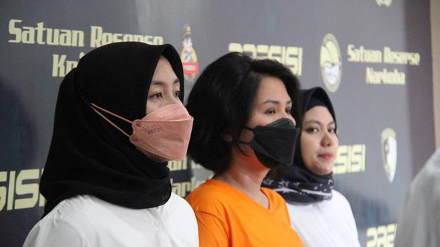 Polisi menetapkan Natalia Rusli, perempuan yang mengaku pengacara dan menipu nasabah KSP Indosurya sebagai tersangka