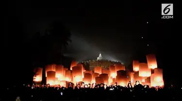 Dalam rangka perayaan hari Tri Suci Waisak​ Pada 2562 Budis Era​ ​2018, dua ribu lampion, diterbangkan hingga menghiasi langit Candi Borobudur, Di Magelang, Jawa Tengah, Rabu dini hari tadi.