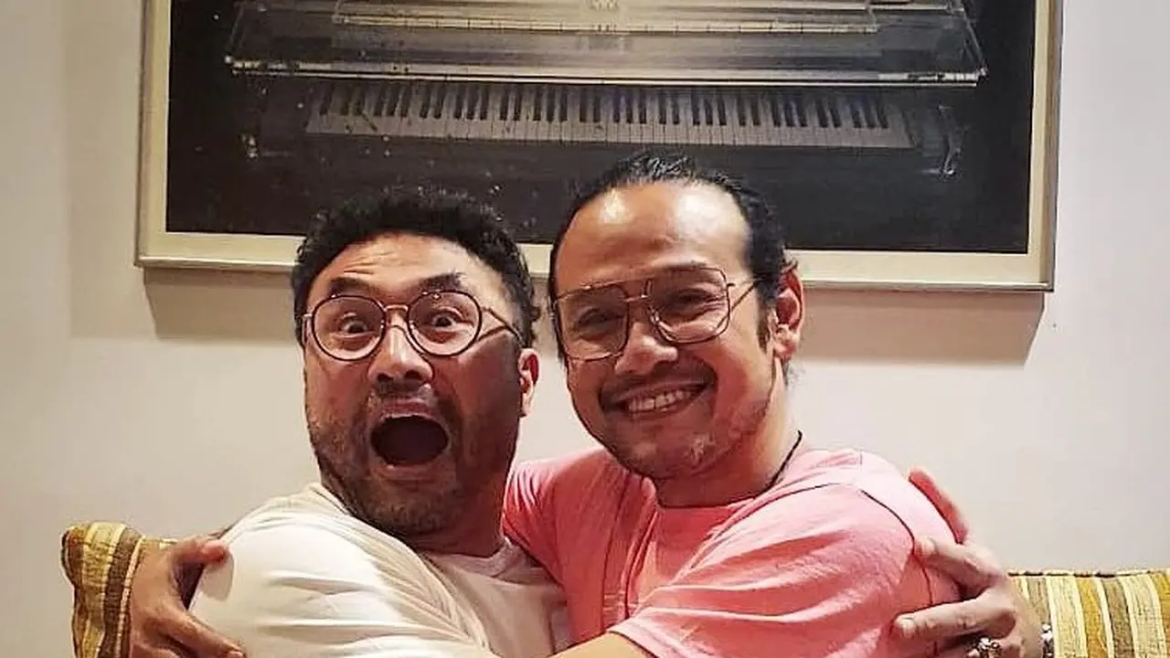 Surya Saputra dan Dwi Sasono memerankan karakter dalam serial animasi berjudul Ibra.
