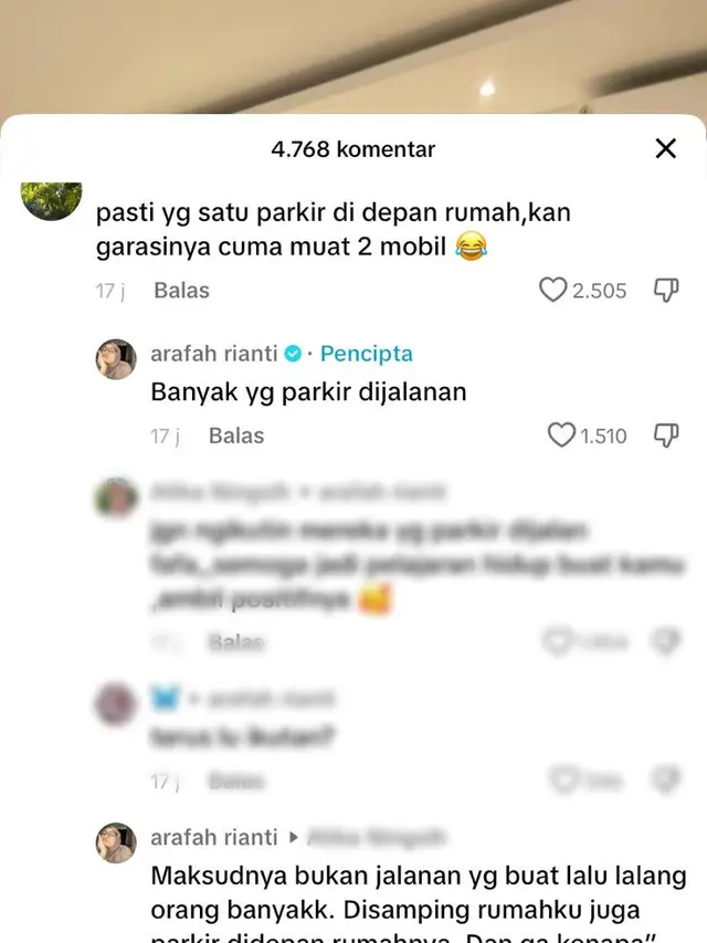 6 Potret Arafah Rianti Dilabrak Tetangga karena Punya 3 Mobil,