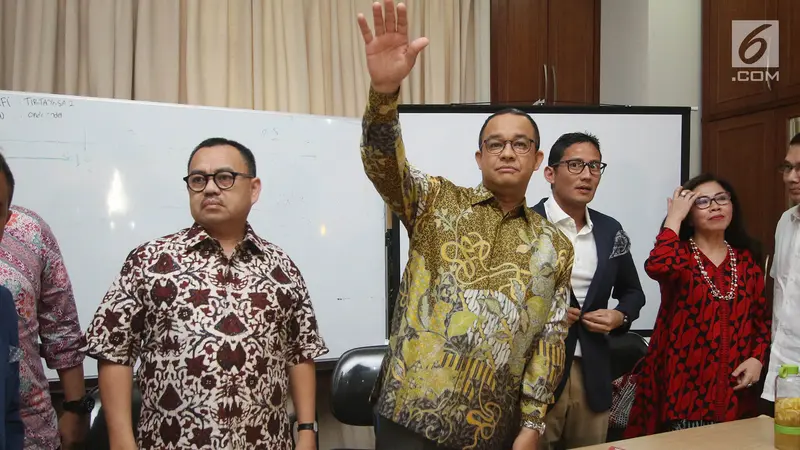 Jubir bakal calon presiden (capres) Anies Baswedan, Sudirman Said mengatakan, Anies menitipkan tiga pesan ke relawannya di seluruh wilayah Indonesia. Dia ingin agar relawan terus menggelorakan semangat perubahan.