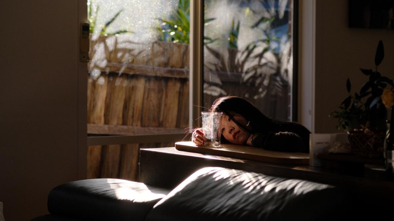 Ilustrasi kesepian, sendiri, rindu, kangen