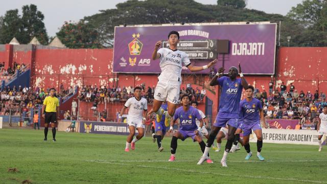 Persik Kediri vs Madura United