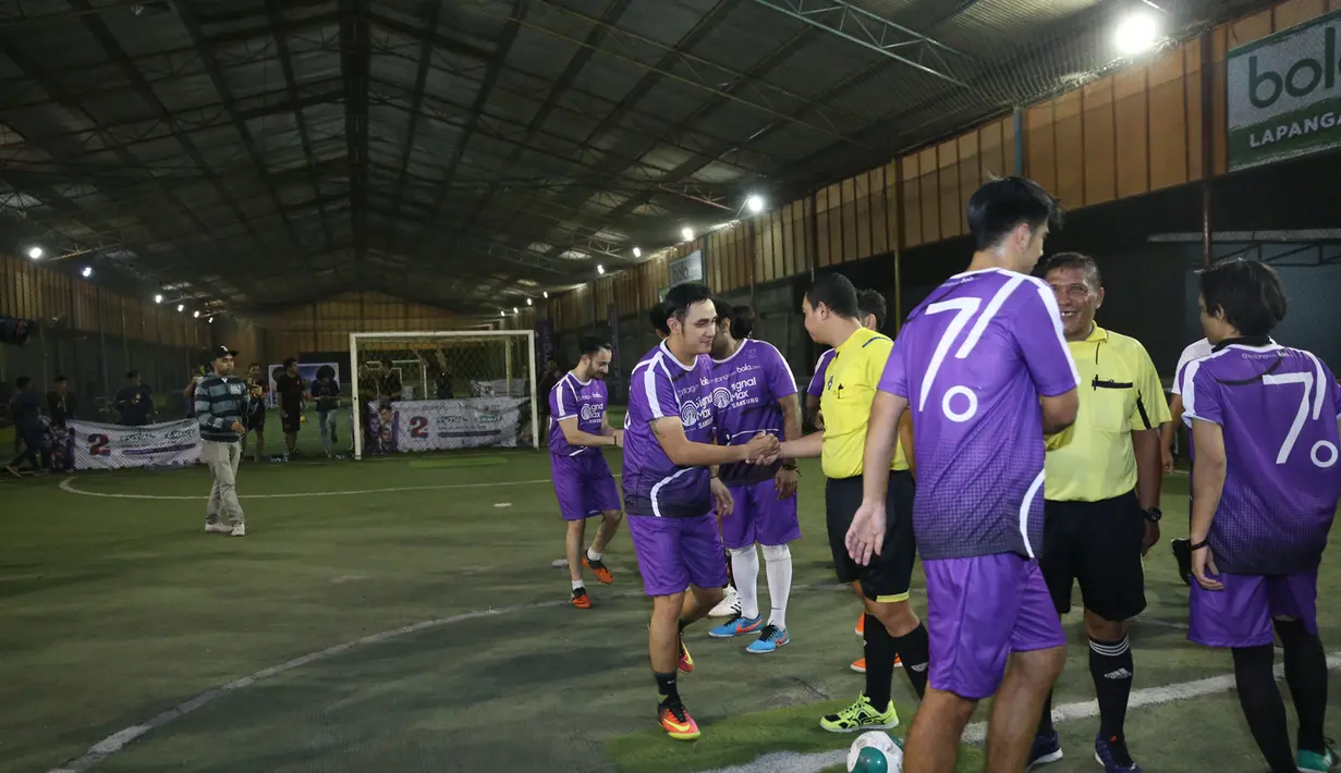 Puncak acara diisi dengan permainan eks Tim Nasional dan tim selebriti. Tim selebriti nama-nama seperti Vicky Nitinegoro, Billy Syahputra, Said Bajuri, Irvan Farhad, Dirly Idol, dan M. Rifky turut ambil bagian. (Nurwahyunan/Bintang.com)