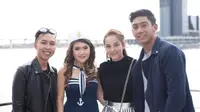 Chelsea Islan Rangkul Mesra Anak Marini Zumarnis di Kapal Pesiar