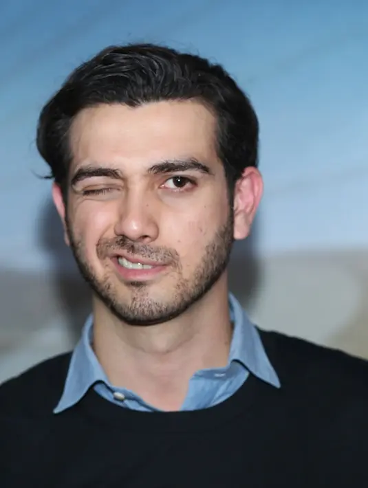 Sebagai aktor yang telah membintangi beberapa sinetron dan bermain di layar kaca, putra penyanyi Ahmad Albar itu memiliki cara berbeda dalam membangun chemistry. (Nurwahyunan/Bintang.com)