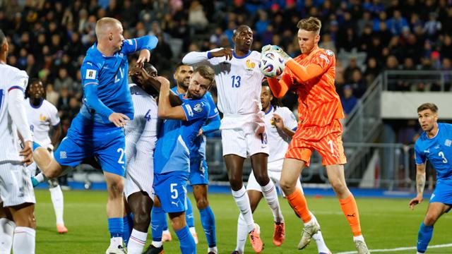 Foto: Melihat Perlawanan Sengit Pemain Islandia saat Menahan Imbang Prancis di Kualifikasi Piala Dunia 2026