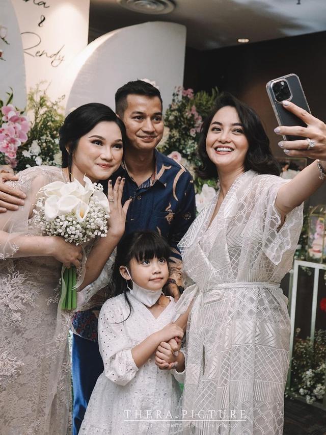 Bintang FTV Rendy Kusdiana resmi bertunangan (Foto: @thera.picture @ferdyanbk via @rendykusdianaa)