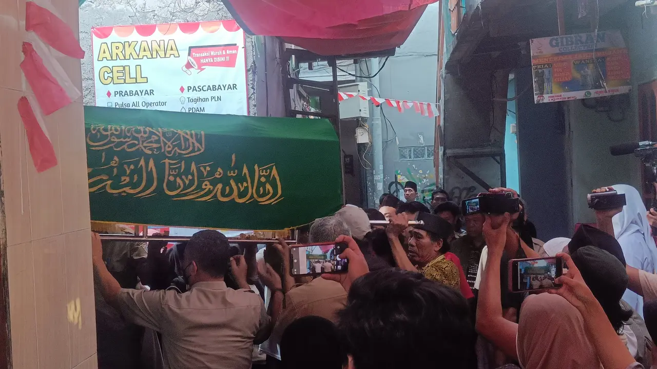 Jenazah Siswa SMP yang Tewas Usai Terjatuh dari Lantai 4 Gedung Sekolah.