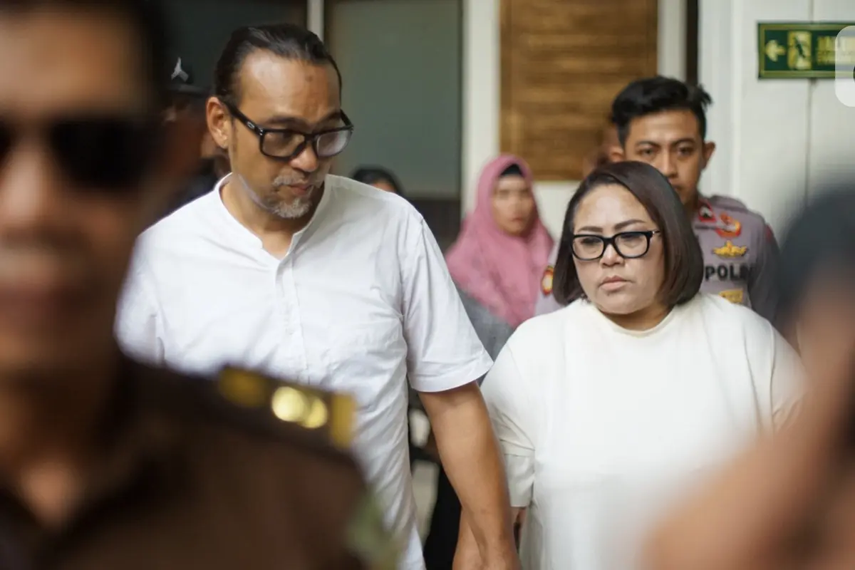 Pelawak Nunung dan Suaminya Dituntut 1,5 Tahun Penjara