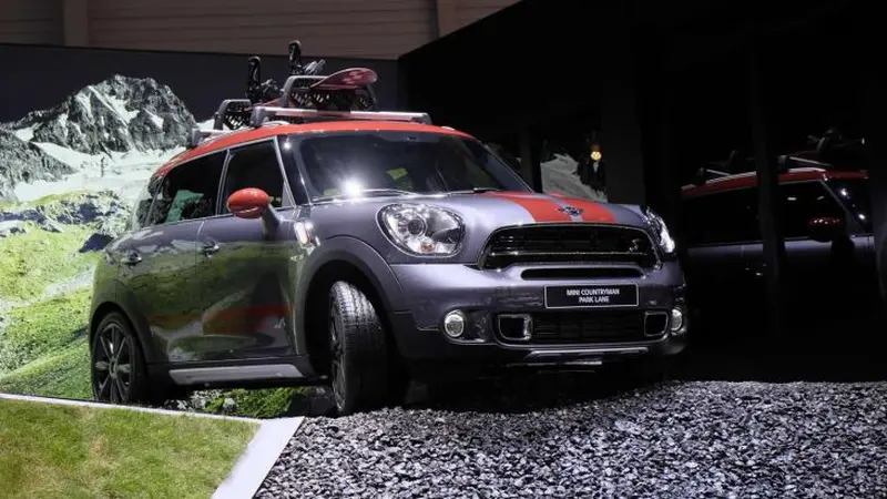 Versi Mewah MINI Countryman Lakoni Debut di Jenewa