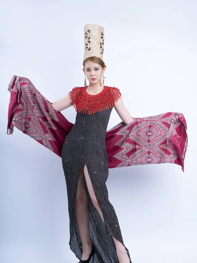 TENUN Fashion Week 2021, Apresiasi Perempuan Pegiat Tentun di Asia Tenggara