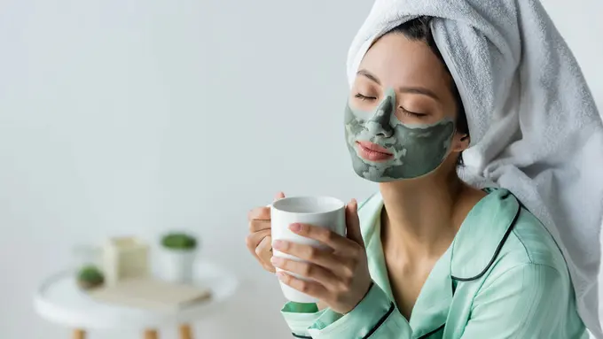 Clay Mask untuk Atasi Komedo, Apakah Hasilnya Efektif? Gali Fakta Penting Sebelum Coba Produknya