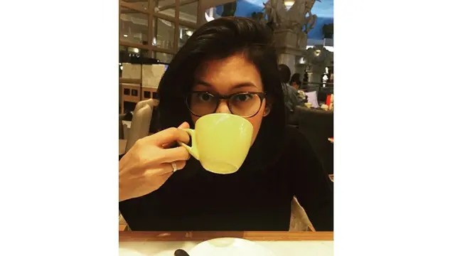 6 Potret Raihaanun Tanpa Makeup, Tampil Cantik Alami