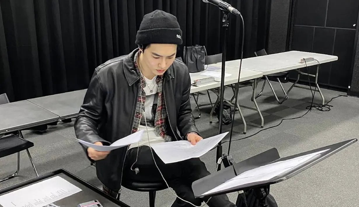Melalui akun Instagram, Suho EXO memang terbilang aktif mengunggah berbagai kegiatannya. Bahkan, leader dari boy grup asuhan SM Entertainment ini juga selalu mencuri perhatian dengan gaya penampilannya. (Liputan6.com/IG/@kimjuncotton)