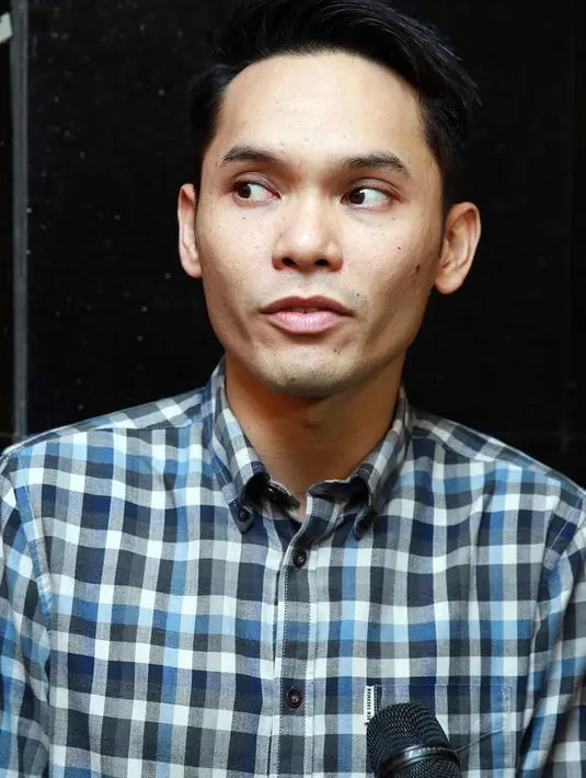 Ben sendiri mengaku tenang saat meninggalkan putrinya. Apalagi Sienna dekat dengan istri barunya. Ben melihat istrinya telaten dalam merawat Sienna. Bahkan antar jemput putrinya saat sekolah. (Deki Prayoga/Bintang.com)