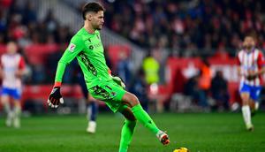 Alex Remiro diincar Manchester United (AFP)