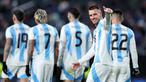 Pemain Argentina, Giovani Lo Celso melakukan selebrasi setelah mencetak gol ketiga timnya ke gawang El Savador pada laga FIFA Matchday yang berlangsung di Lincoln Financial Field, Philadelphia, Amerika Serikat, Sabtu (23/03/2024) WIB. La Albiceleste menang dengan skor 3-0. (AFP/Charly Triballeau)