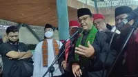 Gubernur DKI Jakarta Anies Baswedan meresmikan perubahan 22 nama jalan di Jakarta. Sejumlah tokoh Betawi digunakan sebagai nama jalan tersebut, mulai dari komedian Mpok Nori hingga Haji Bokir. (Liputan6.com/Winda Nelfira)