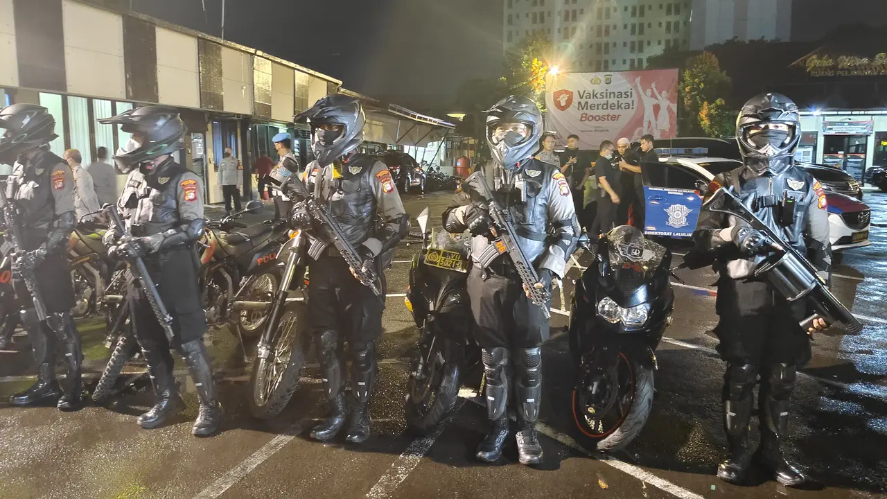 Tim Perintis Presisi Polres Metro Depok kerap melakukan patroli mencegah kriminalitas di wilayah hukum Polres Metro Depok. (Liputan6.com/Dicky Agung Prihanto)