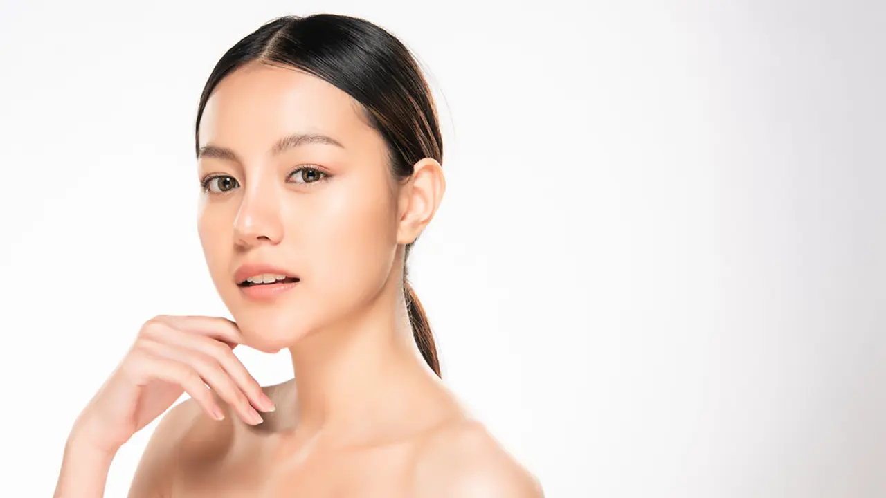 Skincare Diformulasikan untuk Perempuan Dewasa 25 Tahun ke Atas