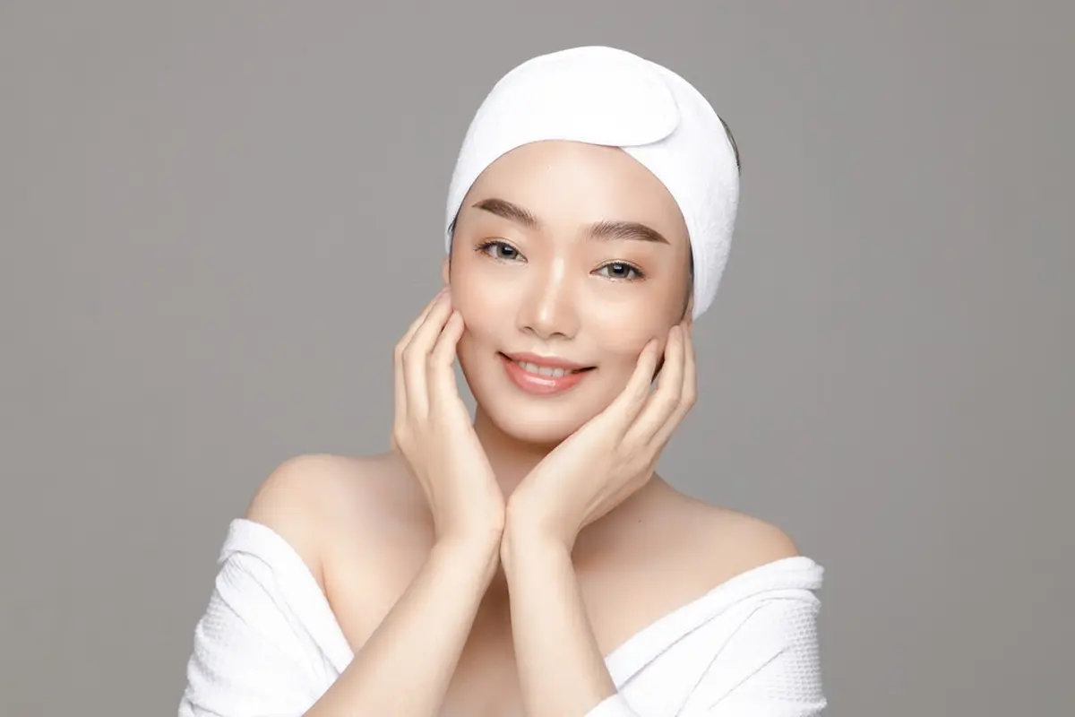 Begini Langkah Penggunaan Essence dalam Rutinitas Skincare, Biar Hasilnya Optimal
