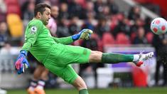 Polandia menjadi salah satu kekuatan sepak bola di Eropa Timur yang patut diperhitungkan. Hingga kini mereka banyak menyumbang para pemain berkualitas yang berlaga di liga top Eropa. Termasuk 5 kiper berbakat berikut ini. (AFP/Ben Stansall)