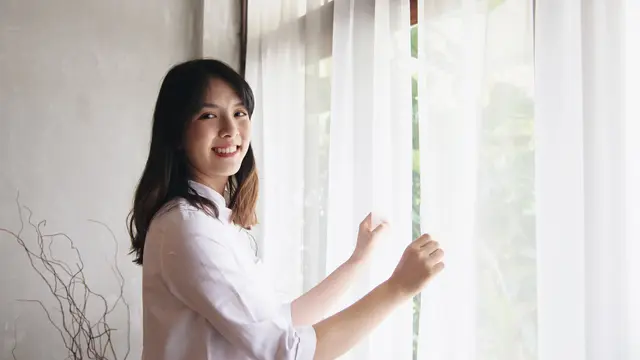 wanita mei tidak panik dalam menghadapi masalah hidup