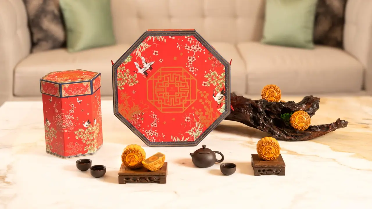 Mooncake Eksklusif 2025 dari The St. Regis Jakarta (photo by St. Regis Jakarta)