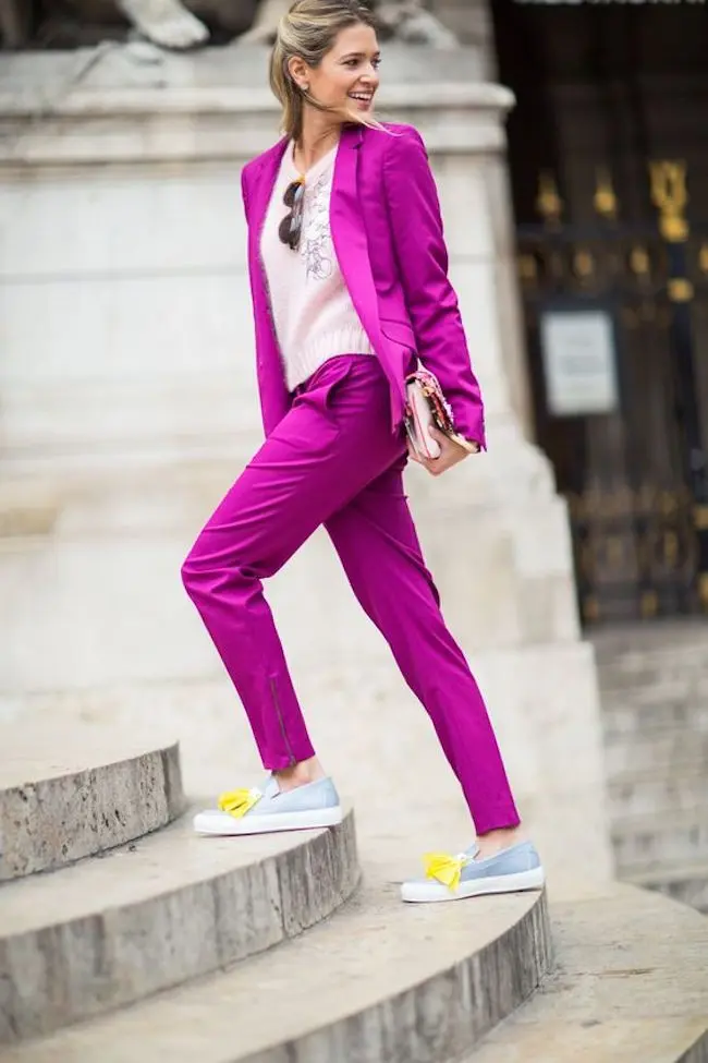 Padu padan busana dengan warna fuchsia. (sumber foto: ffw/pinterest)