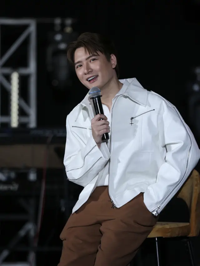 Krist Perawat gelar konser di Jakarta. (Foto: Daniel Kampua/Fimela)