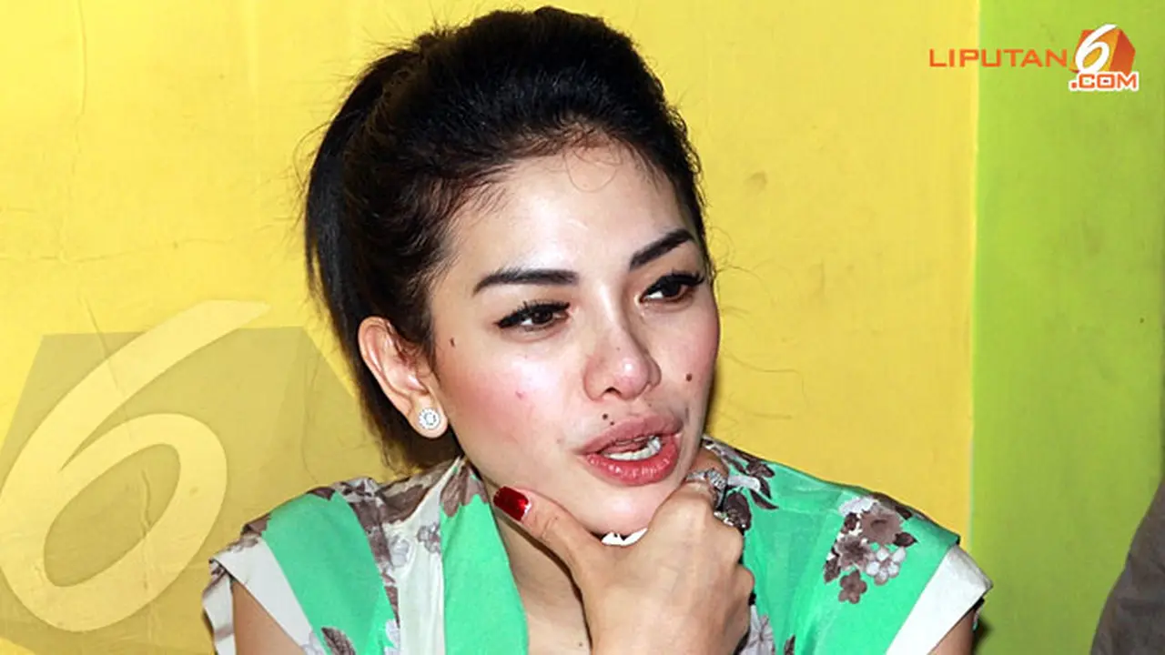 nikita-mirzani-130514b.jpg
