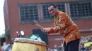 Sejumlah atraksi budaya dijadwalkan meramaikan acara tersebut, mulai dari pertunjukan barongsai dan liong, kesenian tanjidor, ondel-ondel, hingga permainan tradisional egrang. Tampak dalam foto, Gubernur DKI Jakarta, Pramono Anung saat membuka puncak perayaan Cap Go Meh di kawasan Pancoran Chinatown Point Mall, Jakarta, Selasa 3 Maret 2026. (Kapanlagi.com/Budy Santoso)