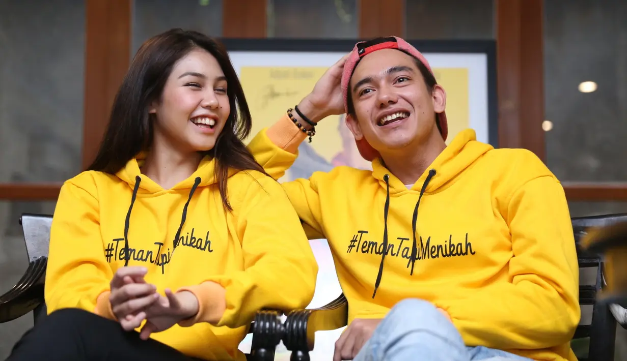 Saat hadir dalam gathering di kawasan Duren Tiga, remaja kelahiran Bandung 18 tahun silam itu hanya sebatas profesional sebagai aktris. Begitu juga dengan peran yang didapatkan. (Nurwahyunan/Bintang.com)