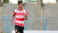 Bek kiri Madura United, Alfath Faathier. (Bola.com/Aditya Wany)