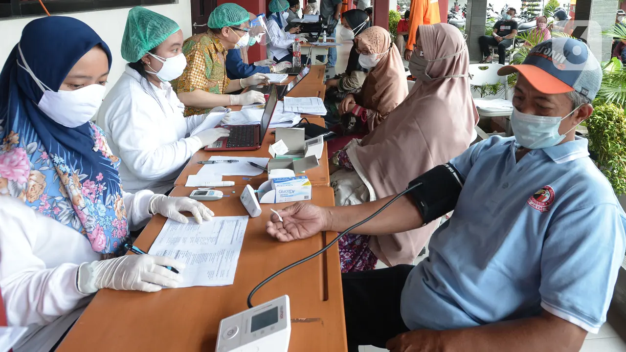 Vaksinasi Massal Covid-19 Bagi Masyarakat Umum