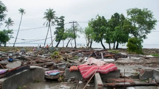 ilustrasi kondisi pasca tsunami.