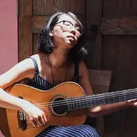 Rara Sekar Larasati atau yang lebih dikenal dengan sebutan Rara Sekar, memulai karirnya dengan bergabung dalam kelompok musik Banda Neira. (Liputan6.com/IG/rarasekar)