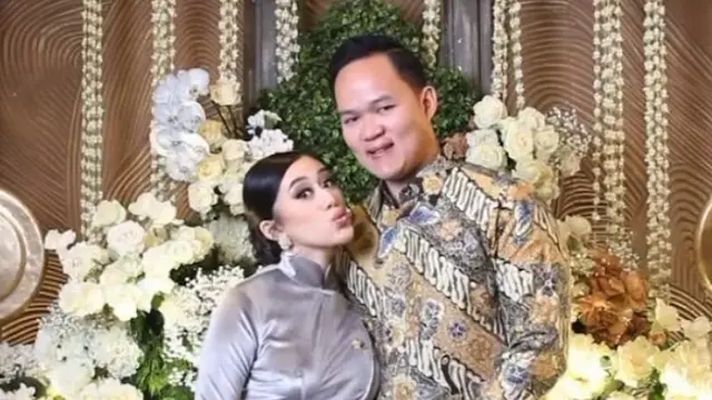 Cucu Mendiang Mooryati Soedibyo, Kusuma Puteri saat hamil anak pertama. [@kusumaputeri]