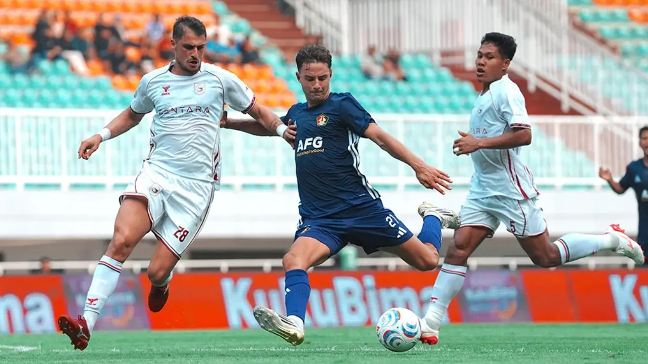 Garudayaksa FC Vs Persik Kediri