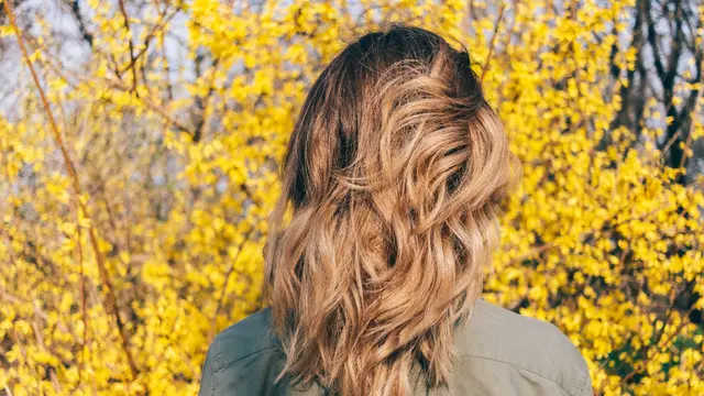 Ingin Kembali Muda dan Terlihat Fresh? 3 Gaya Rambut Ini bisa Jadi Solusi Tepat untuk Digunakan